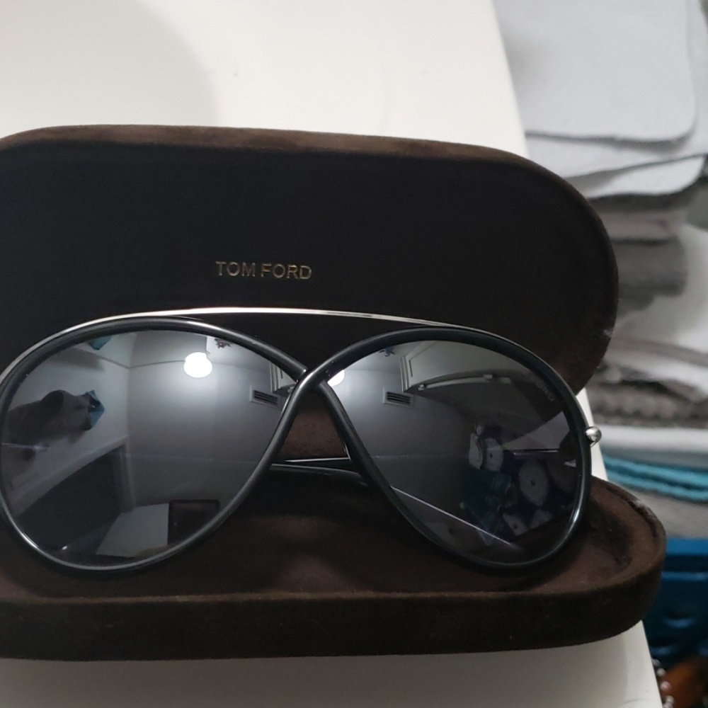 TOM FORD SUNGLASSES 🕶